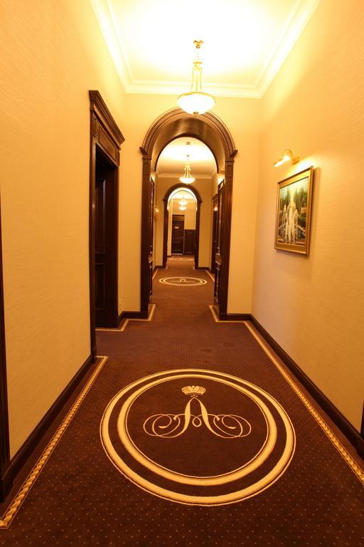 Aleksandrovski Grand Hotel 符拉迪克奥克兹 外观 照片